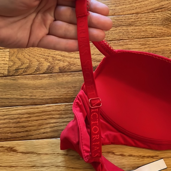 Victoria’s Secret bra - Picture 6 of 9